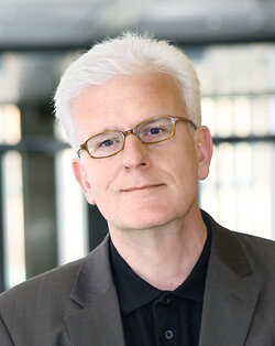 Prof. Dr. jur. Stefan Huster