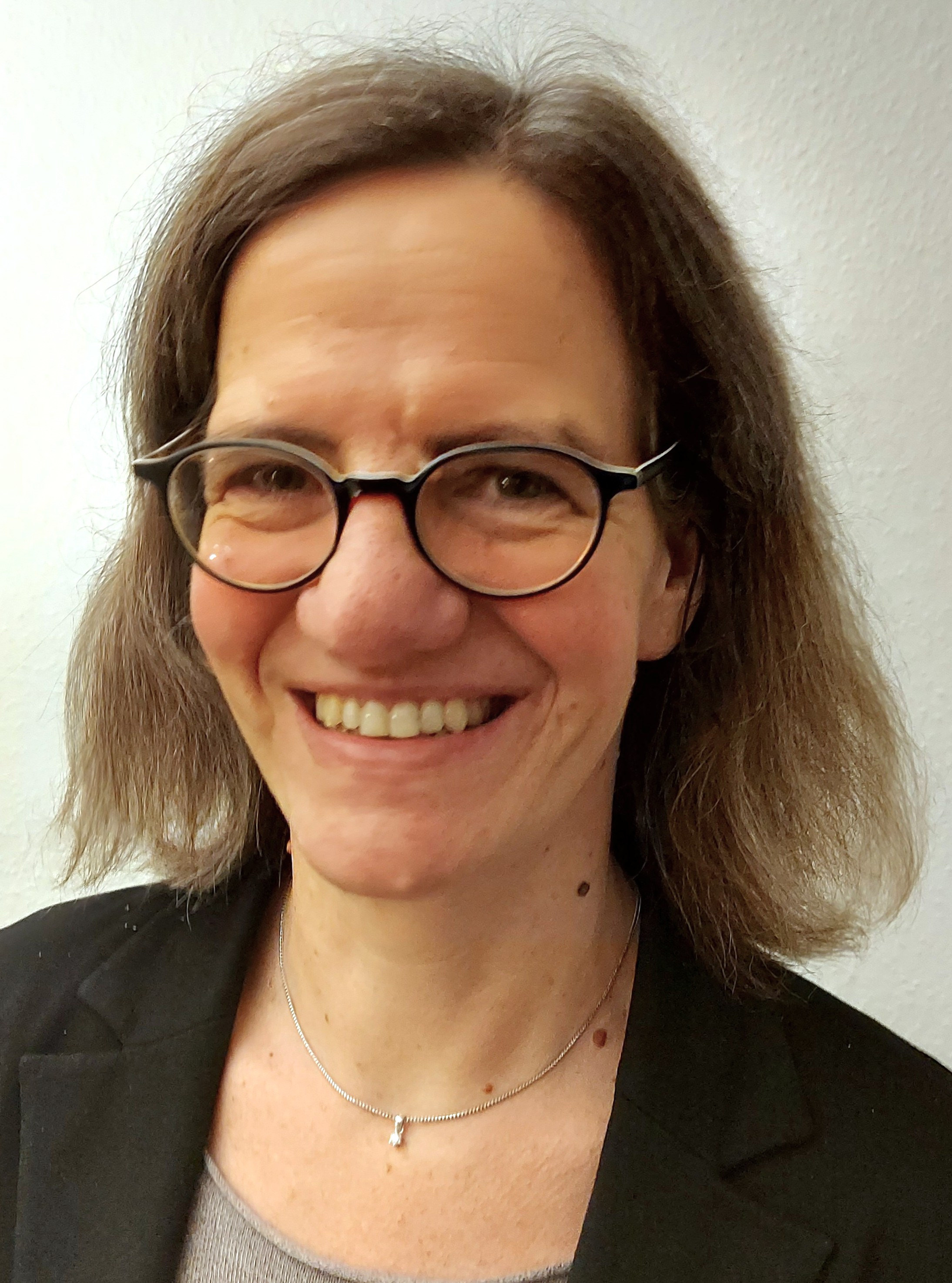 Prof. Dr. phil. Julia Inthorn